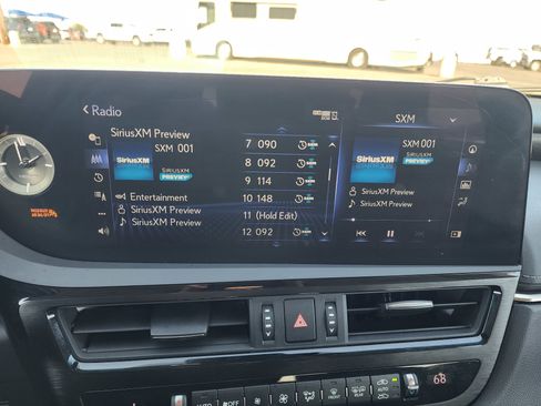 Used 2022 Lexus ES 300h w/ Premium Package image 22