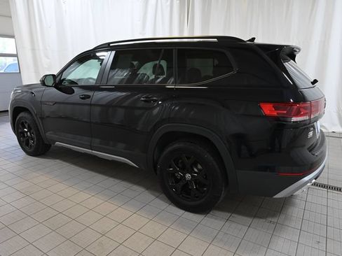 Used 2024 Volkswagen Atlas Peak Edition SE AWD/4WD image 11