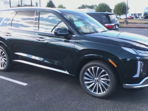 Used 2025 Hyundai Palisade Calligraphy AWD/4WD image 2