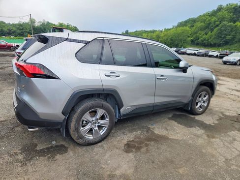 Used 2025 Toyota RAV4 XLE AWD/4WD image 5