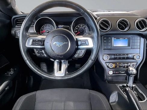 Used 2022 Ford Mustang Coupe RWD image 8