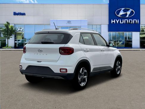 New 2026 Hyundai Venue SEL FWD image 7