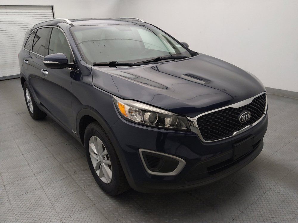 Used 2017 Kia Sorento AWD w/ LX Convenience Package image 13