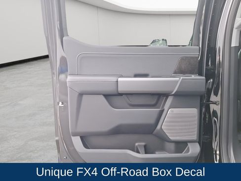 New 2026 Ford F350 Lariat w/ Black Appearance Package image 19