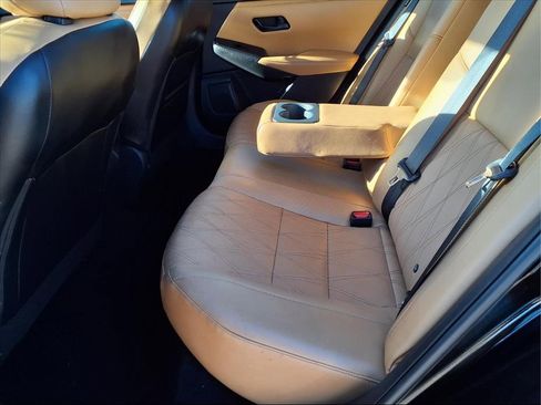 Used 2024 Nissan Sentra SV w/ SV Premium Package image 24