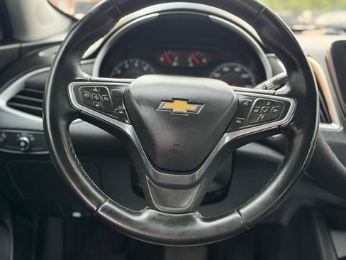 Used 2023 Chevrolet Malibu RS w/ LPO, Floor Liner Package FWD image 14