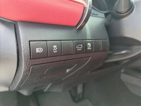 Used 2019 Toyota Camry LE FWD image 29
