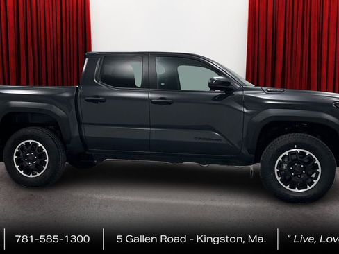 Certified 2024 Toyota Tacoma TRD Off-Road image 4