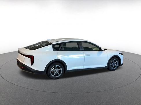 Used 2025 Kia K4 LXS image 15