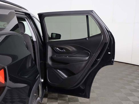 Used 2024 GMC Terrain SLE w/ Driver Convenience Package FWD image 21