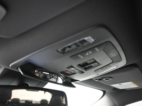 Used 2021 Toyota Sienna XSE FWD image 24