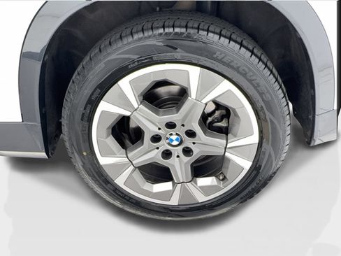 Used 2025 BMW X1 xDrive28i AWD/4WD image 6
