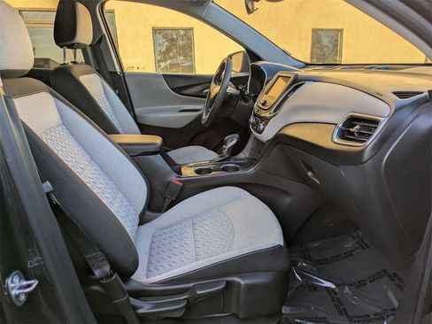 Used 2023 Chevrolet Equinox LT image 33