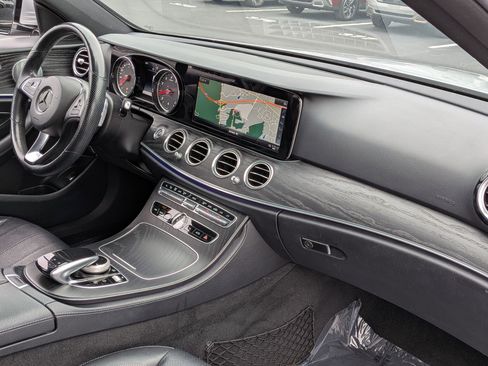 Used 2018 Mercedes-Benz E 300 4MATIC image 36