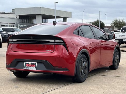 New 2026 Toyota Prius Plug-In Hybrid image 4