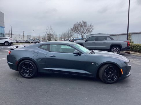 Used 2019 Chevrolet Camaro LT image 5