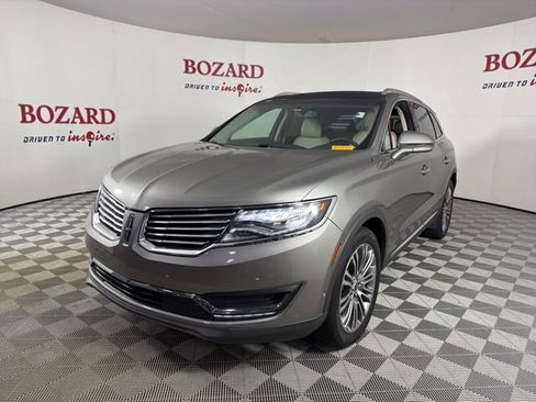 Used 2016 Lincoln MKX Reserve w/ Luxury Package FWD image 4