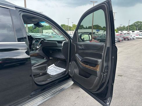 Used 2015 Chevrolet Suburban LT AWD/4WD image 9