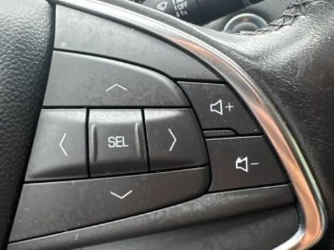 Used 2018 Cadillac XT5 Luxury AWD/4WD image 11