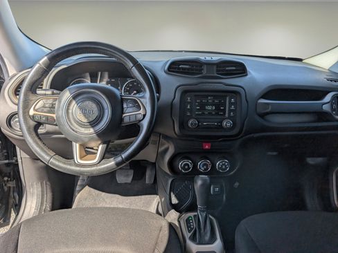 Used 2016 Jeep Renegade Latitude image 12