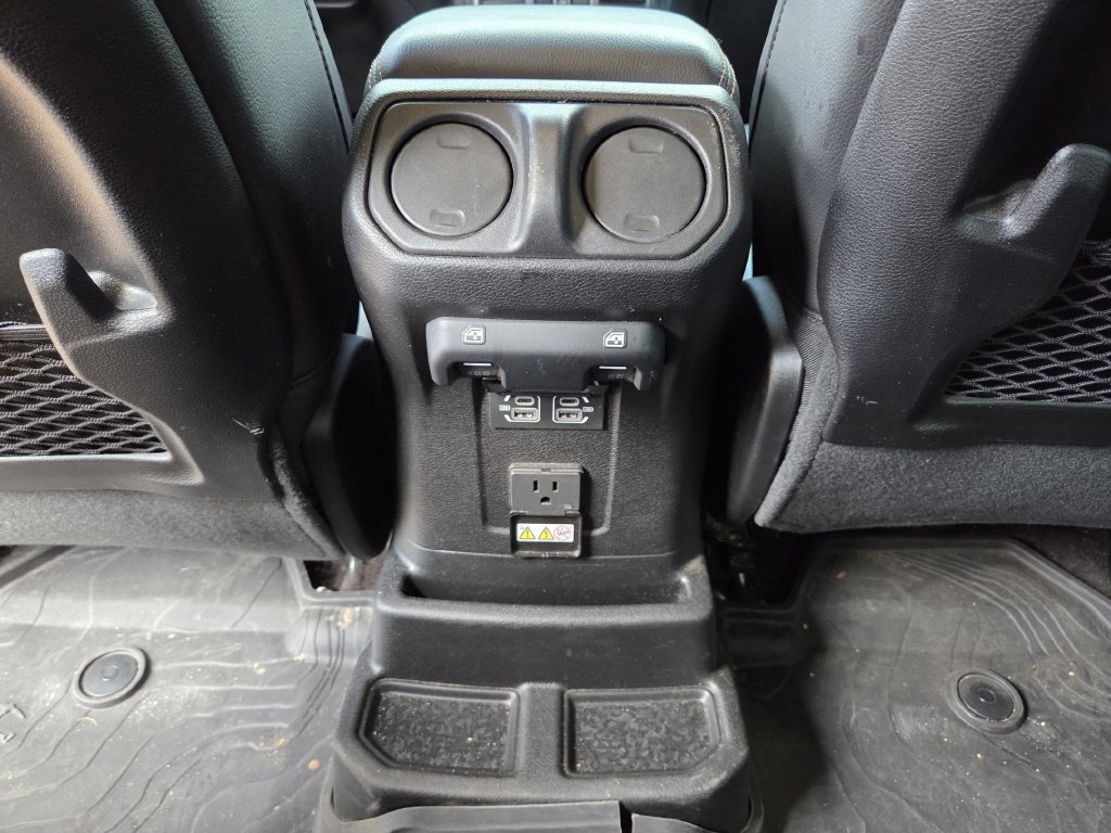 Used 2024 Jeep Wrangler Unlimited Sahara w/ Dual Top Group AWD/4WD image 22