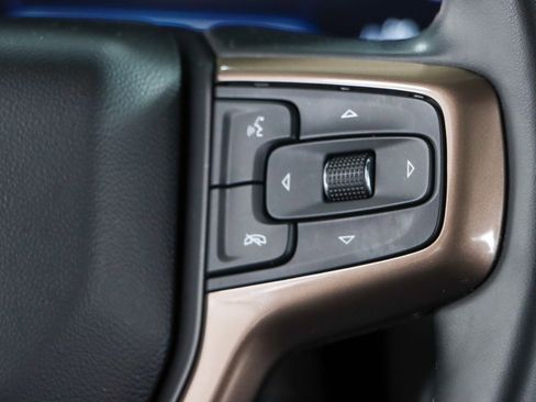 Used 2023 Chevrolet Suburban High Country image 15