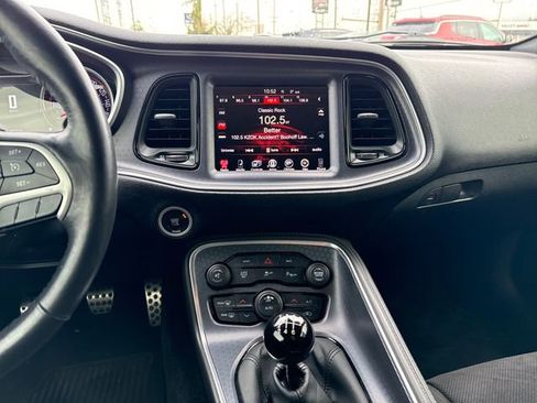 Used 2015 Dodge Challenger R/T Plus image 22