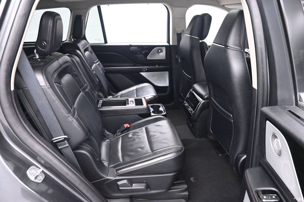 Used 2020 Lincoln Aviator Reserve w/ Equipment Group 202A AWD/4WD image 19