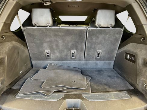 Used 2022 Cadillac Escalade Sport RWD image 29