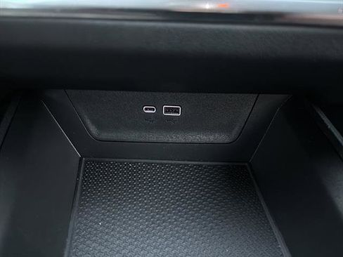 Used 2025 Chevrolet Equinox LT w/ Convenience Package II image 24