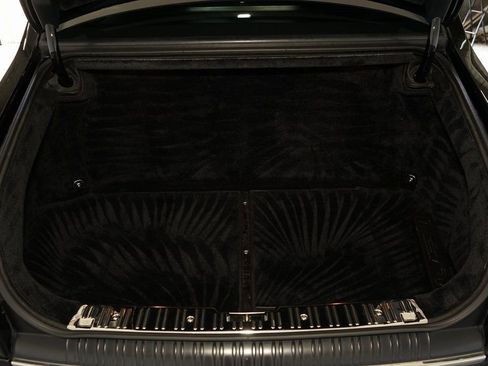 Used 2013 Rolls-Royce Phantom Sedan image 28