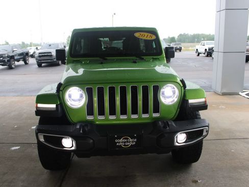 Used 2018 Jeep Wrangler Unlimited Sahara AWD/4WD image 3