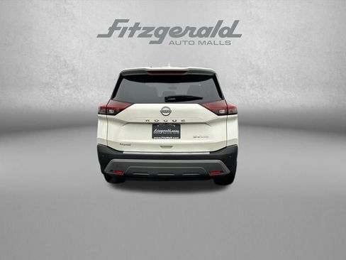 Used 2023 Nissan Rogue SV image 6