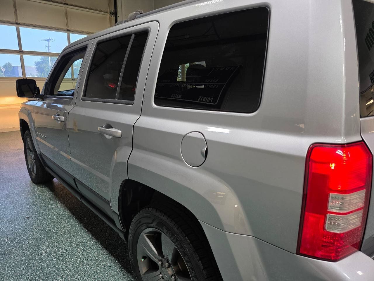 Used 2015 Jeep Patriot High Altitude AWD/4WD image 9