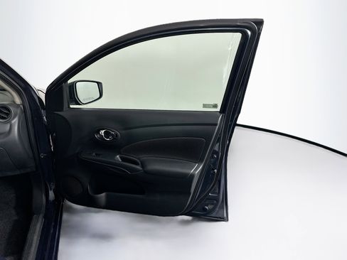 Used 2017 Nissan Versa SV image 29