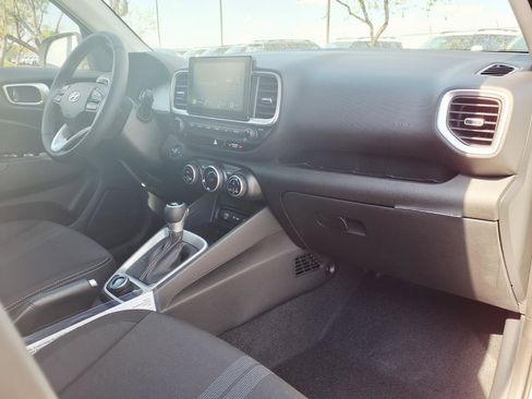 New 2026 Hyundai Venue SEL FWD image 6