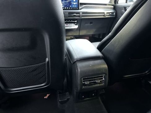 Used 2025 Lincoln Corsair Reserve image 24