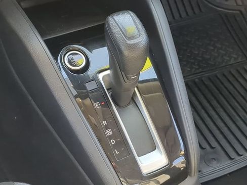 Used 2023 Nissan Versa SV image 32