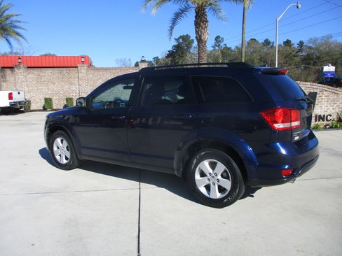 Used 2017 Dodge Journey SXT w/ Comfort/Convenience Group image 20