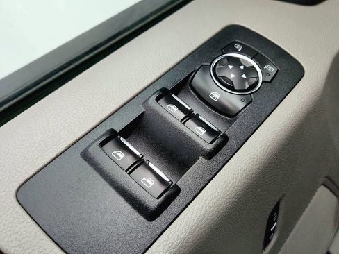 Used 2016 Ford F150 XLT image 19