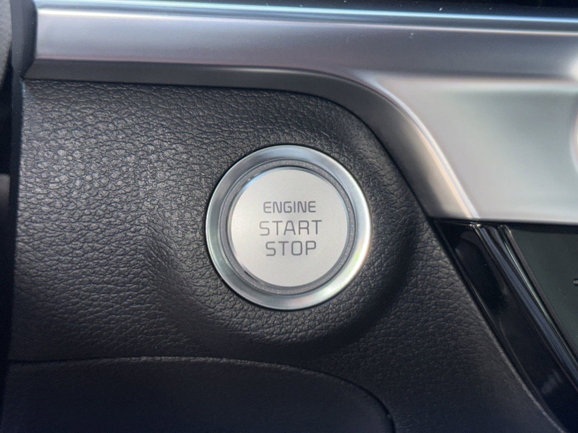 New 2025 Kia Telluride SX w/ SX Captain's Chair Package AWD/4WD image 6