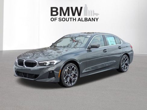New 2026 BMW 330i xDrive Sedan w/ Premium Package AWD/4WD image 8