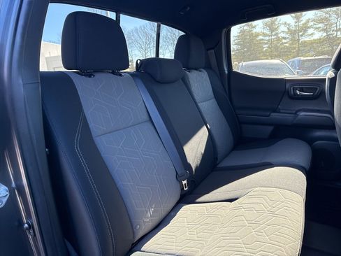 Used 2022 Toyota Tacoma TRD Sport image 17