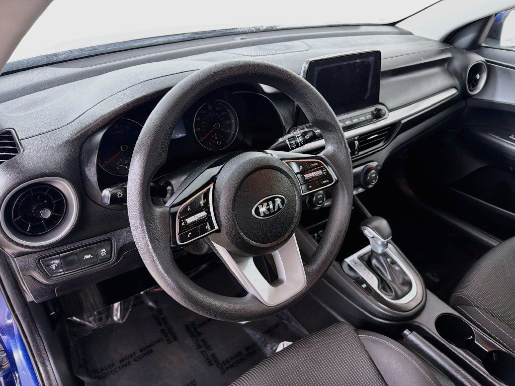 Used 2019 Kia Forte LXS FWD image 9