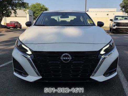 Certified 2025 Nissan Altima 2.5 SV FWD image 8