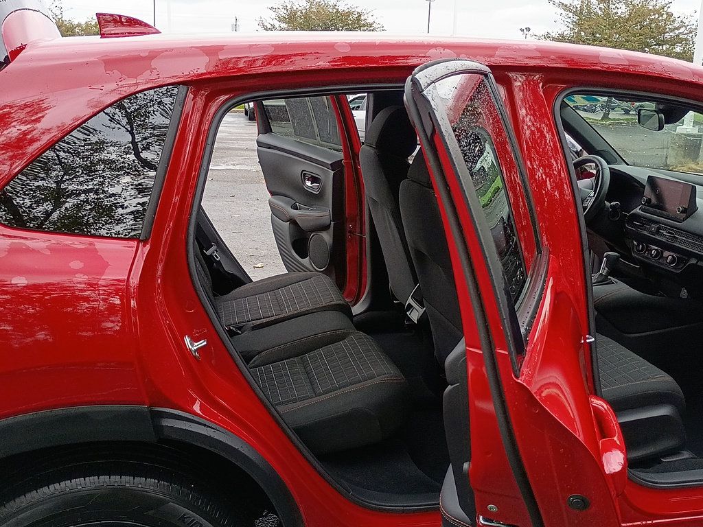 Used 2024 Honda HR-V Sport image 15