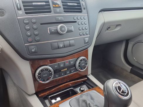 Used 2008 Mercedes-Benz C 300 Sedan image 25