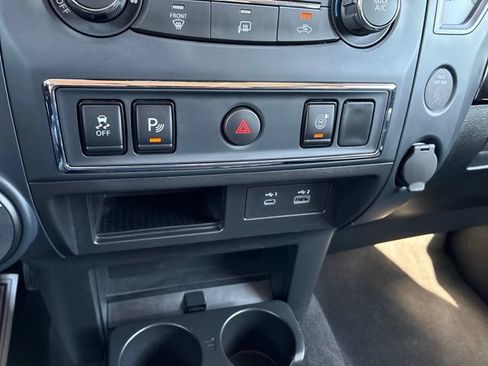 Used 2024 Nissan Titan SV AWD/4WD image 36