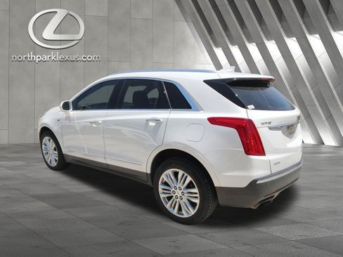 Used 2019 Cadillac XT5 Premium Luxury AWD/4WD image 2