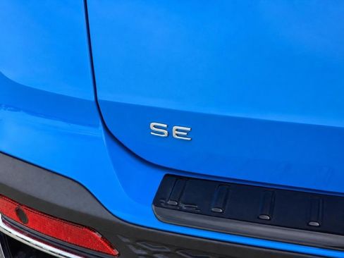 New 2026 Volkswagen Taos SE AWD/4WD image 14